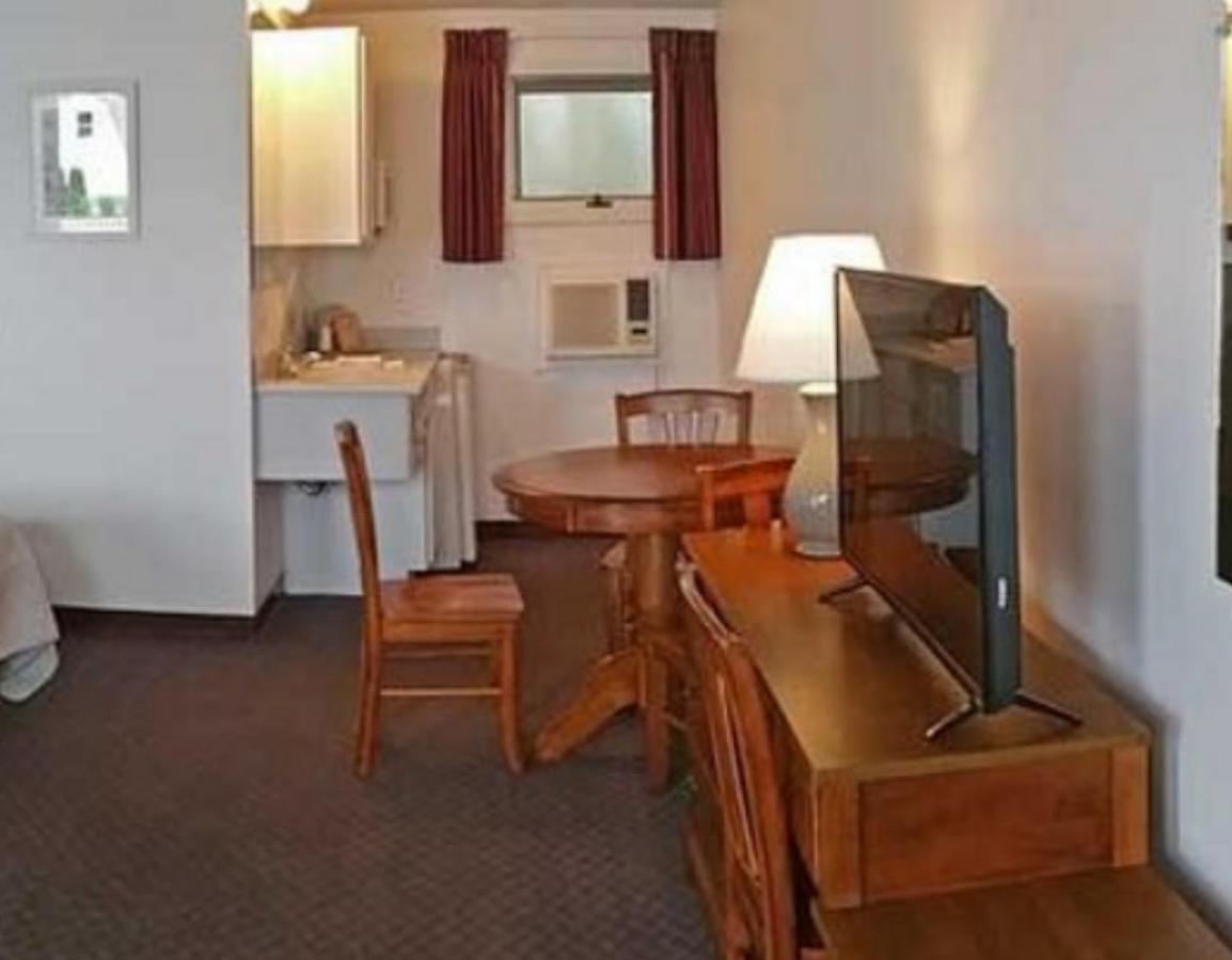 Carriage House Motel Cottages & Suites Wells Zewnętrze zdjęcie